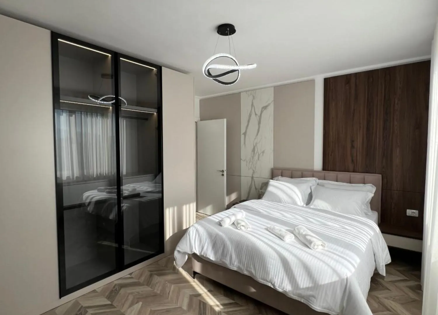 Erlaiden Apartment Шкодер